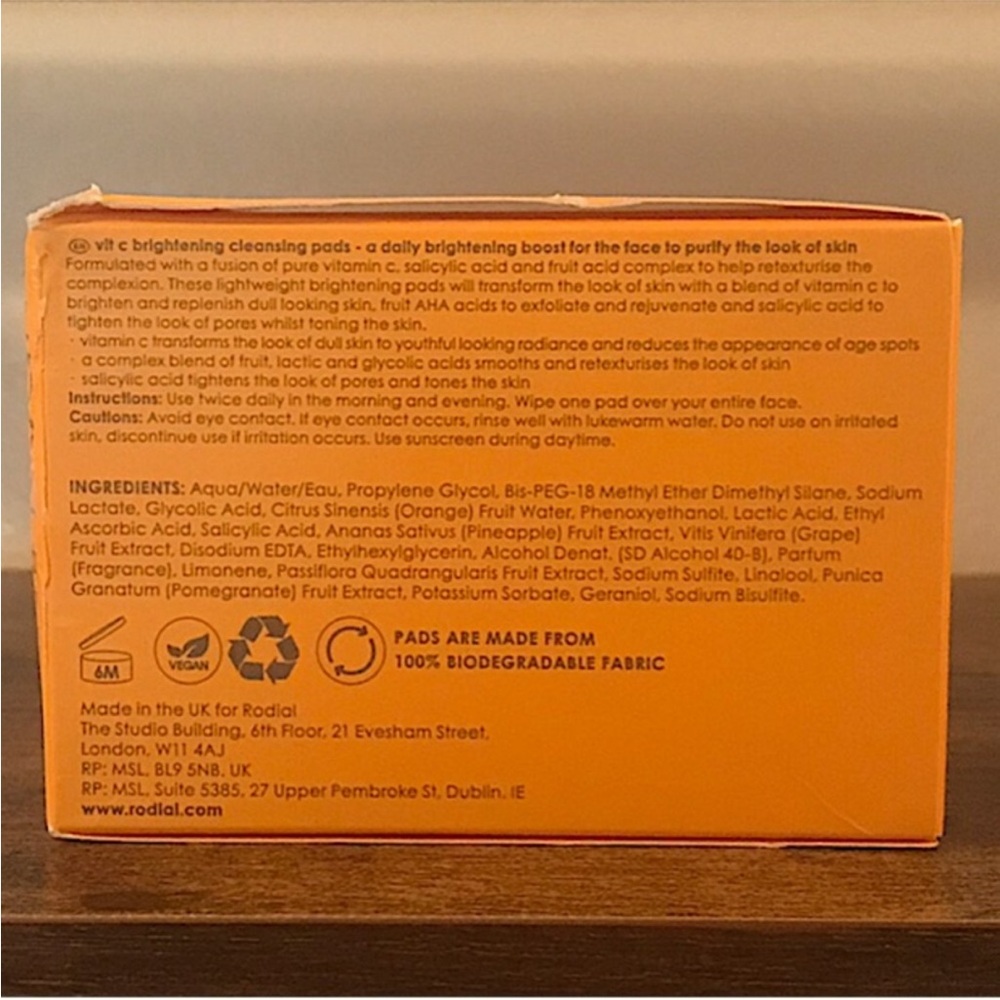Rodial Vitamic C Brightening Cleansing Pads to Brighten and Renew, 50 Count - Picture 11 of 13